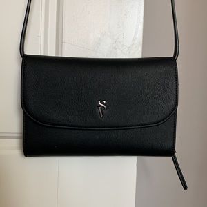 Vera wang black cross body purse